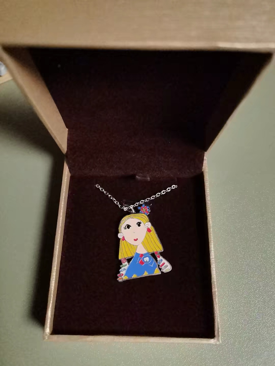 娘の自画像がネックレスに…!シルバーで上品に仕上がって、一生の宝物です🥹